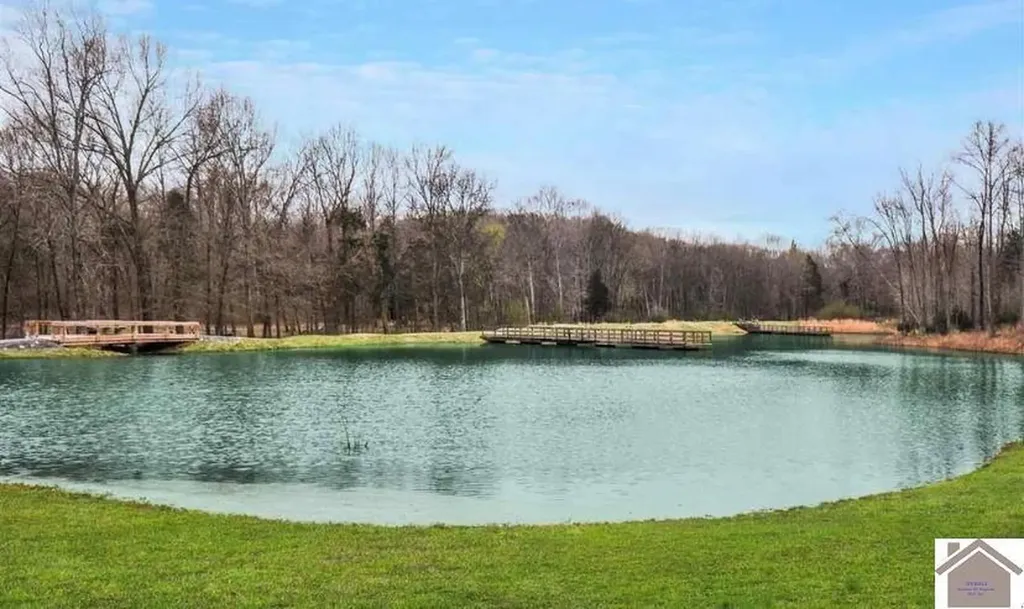 157 Deepwood Drive Murray KY 42071