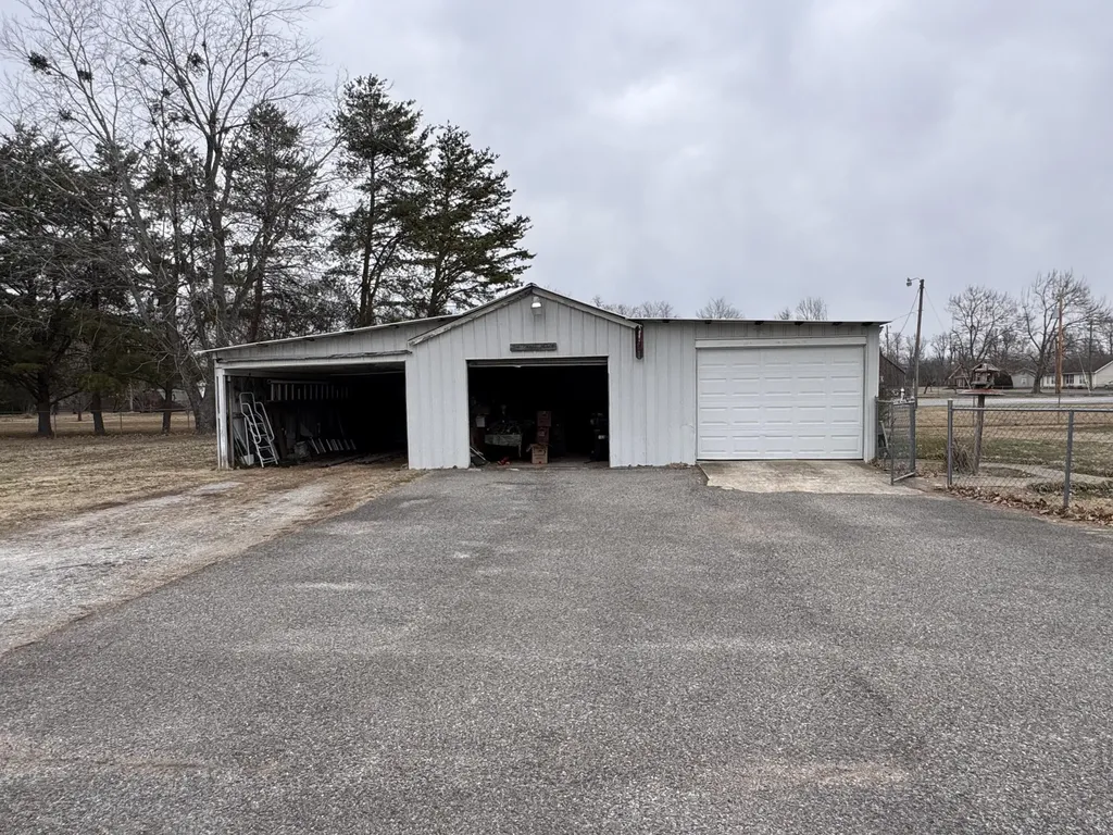1549 Husband Road Paducah KY 42003