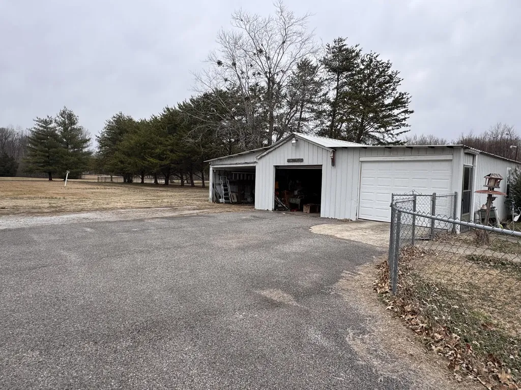 1549 Husband Road Paducah KY 42003