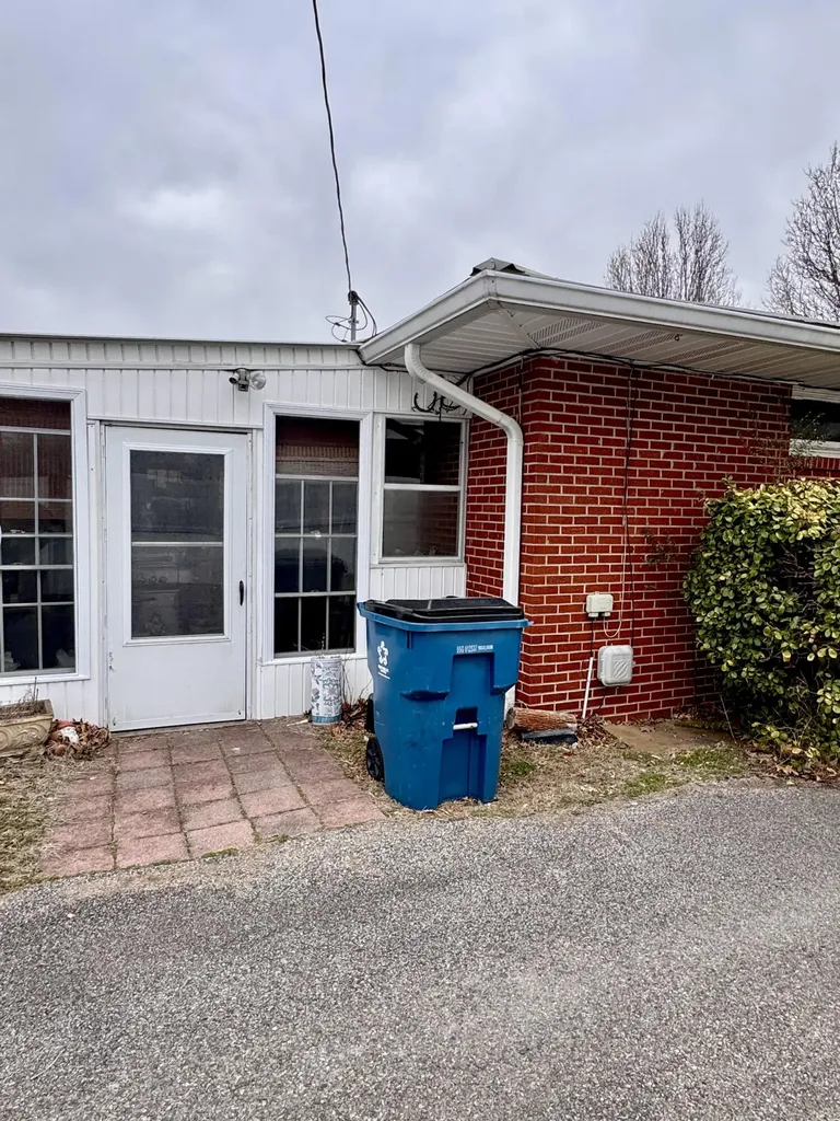 1549 Husband Road Paducah KY 42003
