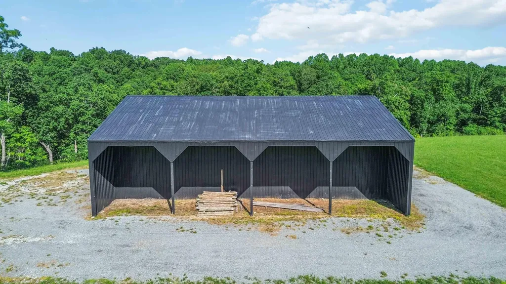 15 Flatwoods Road Nancy KY 42544
