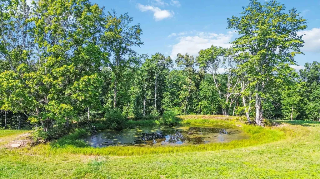 15 Flatwoods Road Nancy KY 42544