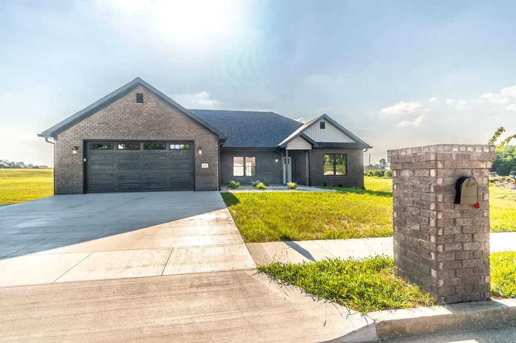 181 Central Park Avenue Berea KY 40403