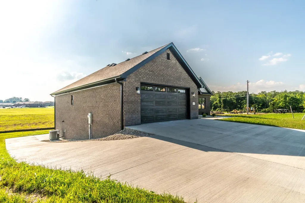 181 Central Park Avenue Berea KY 40403