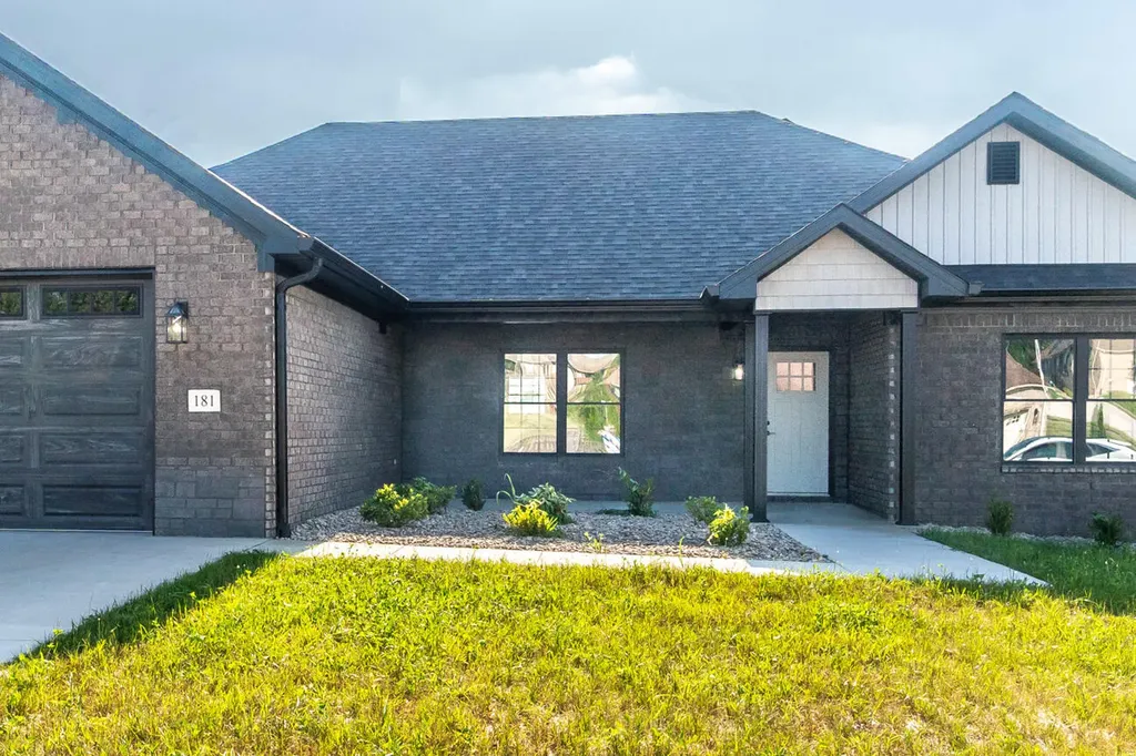 181 Central Park Avenue Berea KY 40403