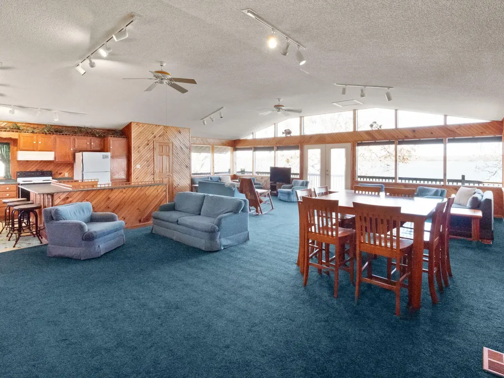 62 Lakeshore Drive New Concord KY 42076