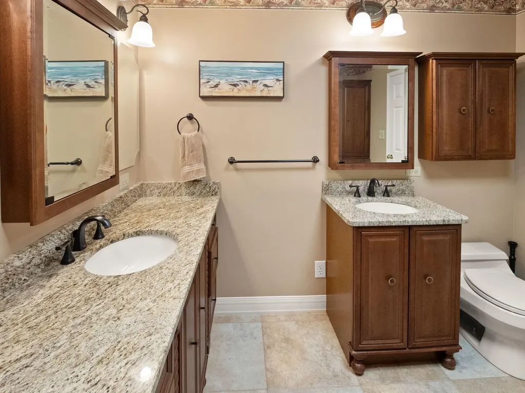 62 Lakeshore Drive New Concord KY 42076