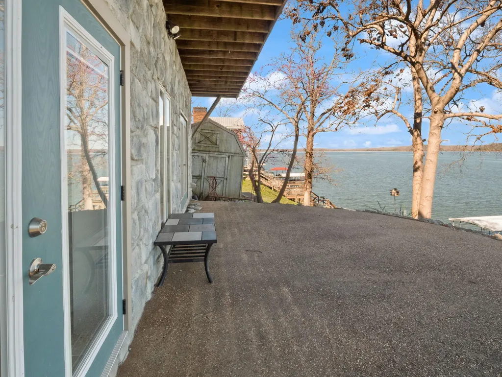 62 Lakeshore Drive New Concord KY 42076