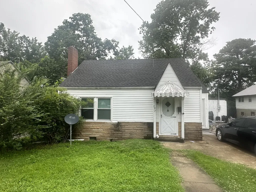 723 W Lockridge Street Mayfield KY 42066