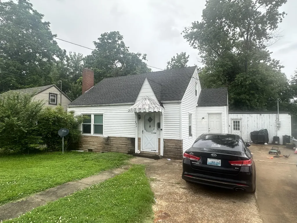 723 W Lockridge Street Mayfield KY 42066