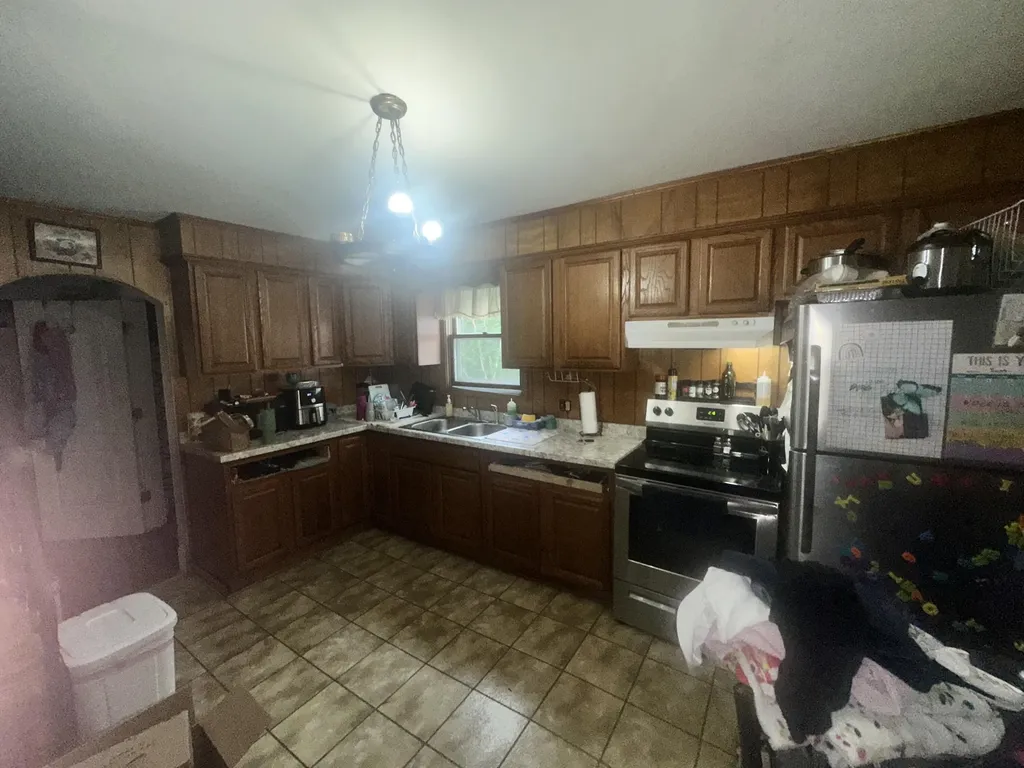 723 W Lockridge Street Mayfield KY 42066
