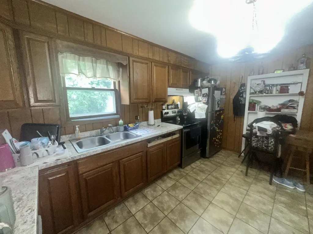723 W Lockridge Street Mayfield KY 42066