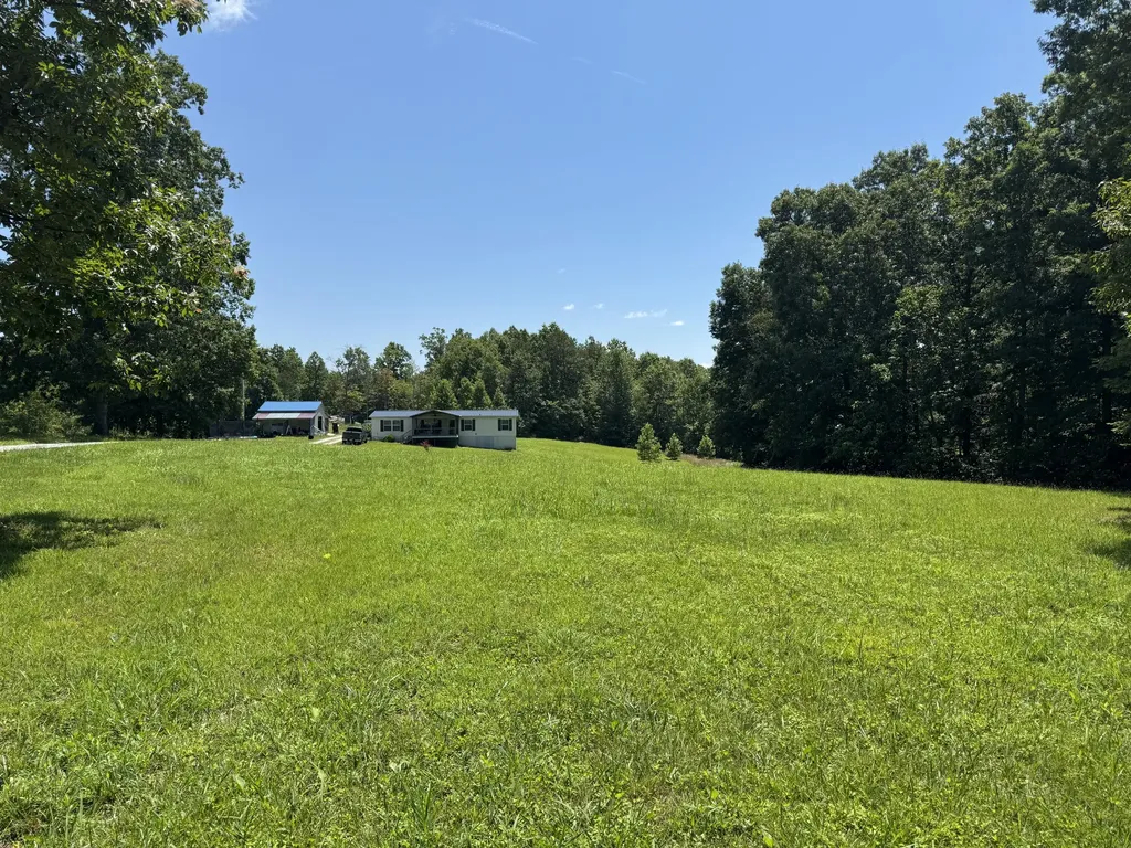 281 E Branch East Bernstadt KY 40729