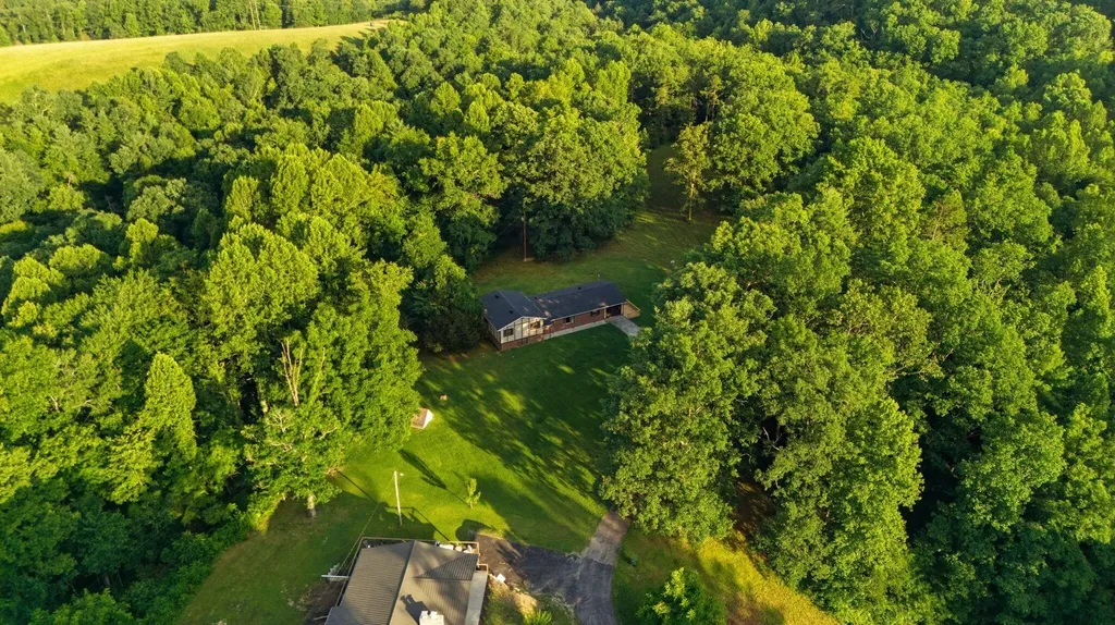 70 Resurrection Road Beattyville KY 41311