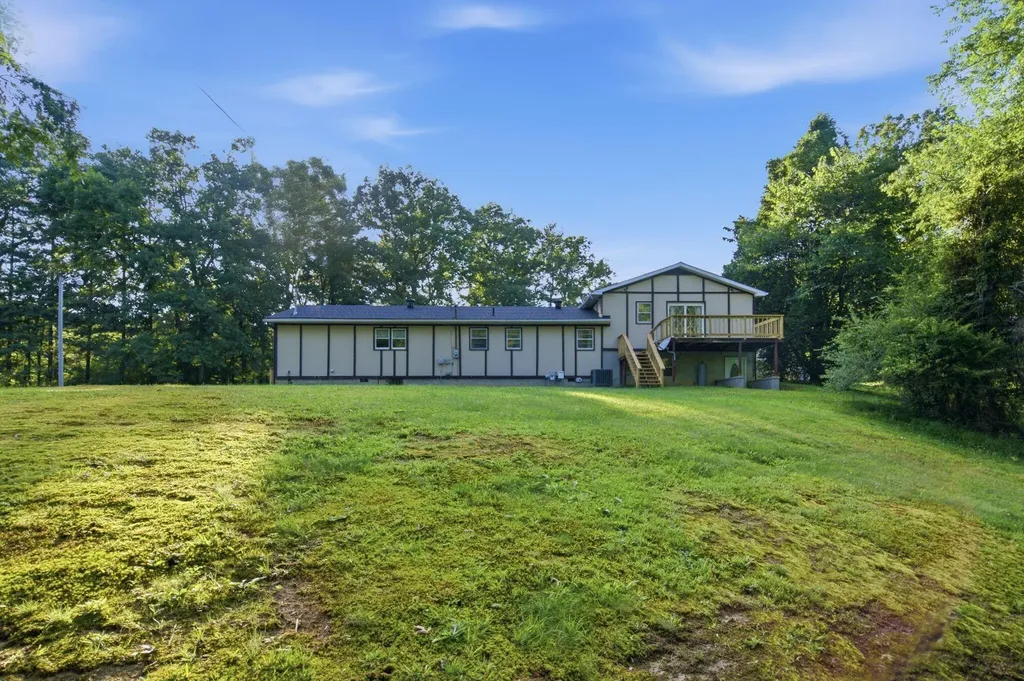 70 Resurrection Road Beattyville KY 41311