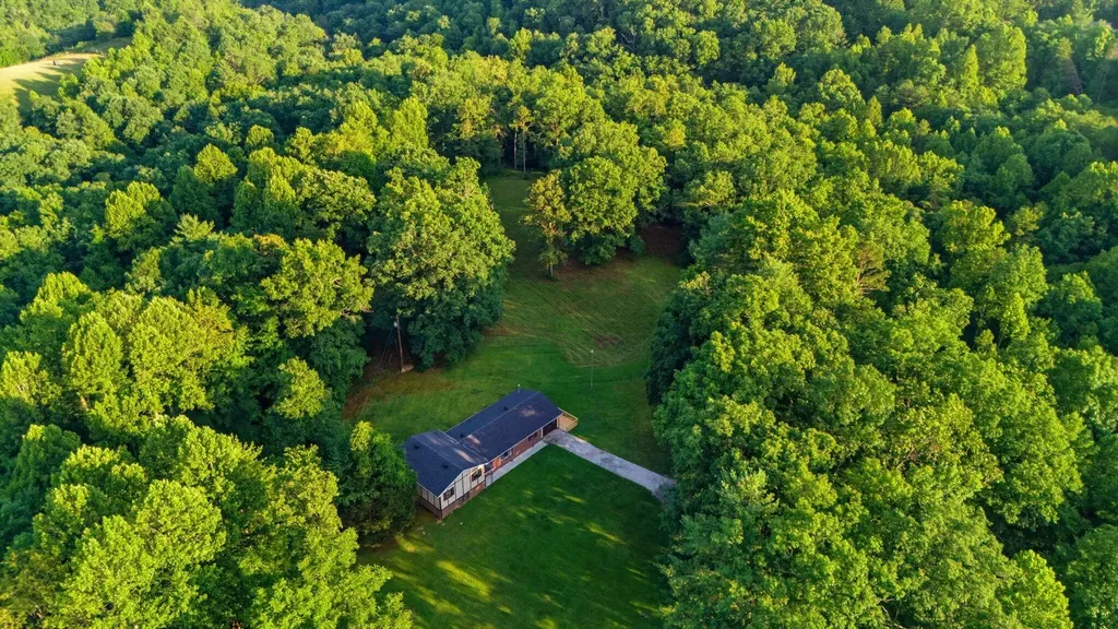 70 Resurrection Road Beattyville KY 41311
