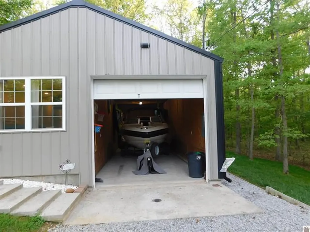 92 Clara Lane Benton KY 42025