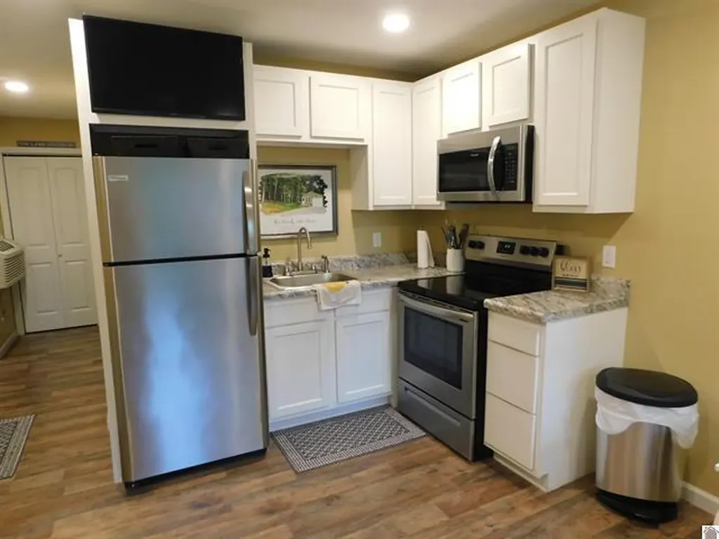92 Clara Lane Benton KY 42025