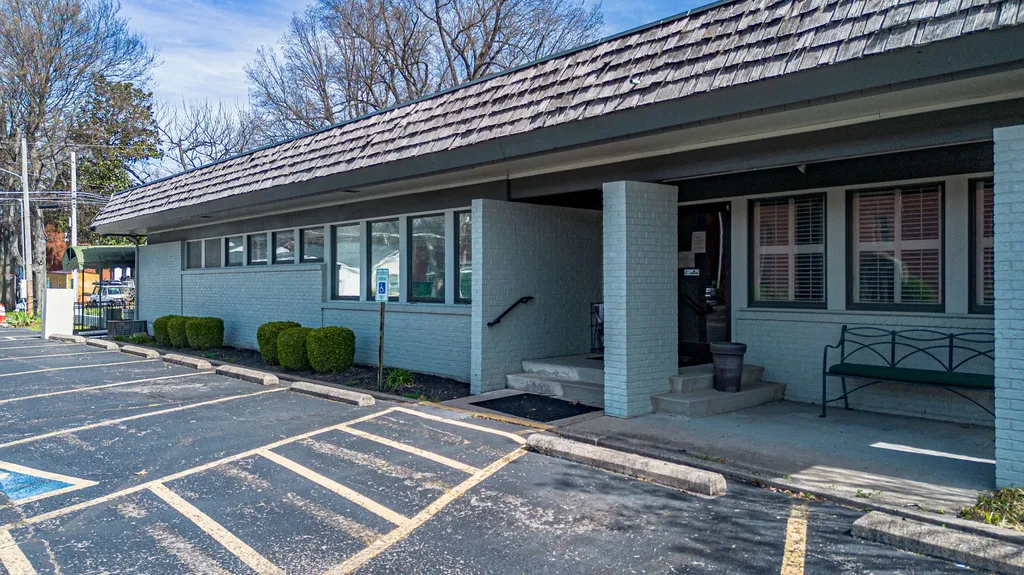 2421 Broadway Street Paducah KY 42001