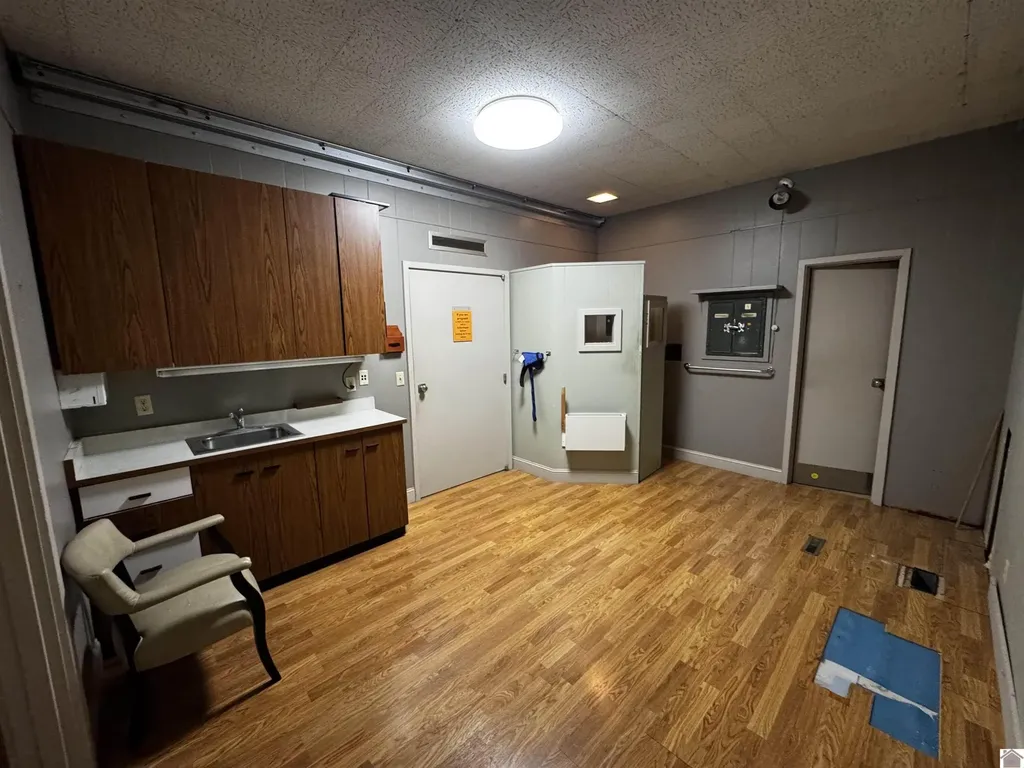 2421 Broadway Street Paducah KY 42001