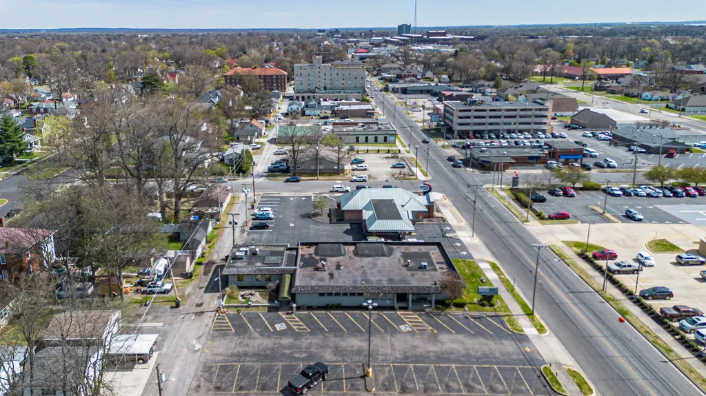 2421 Broadway Street Paducah KY 42001