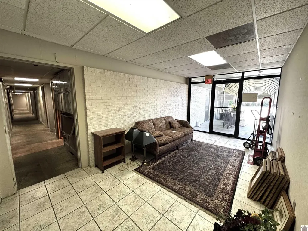 2421 Broadway Street Paducah KY 42001