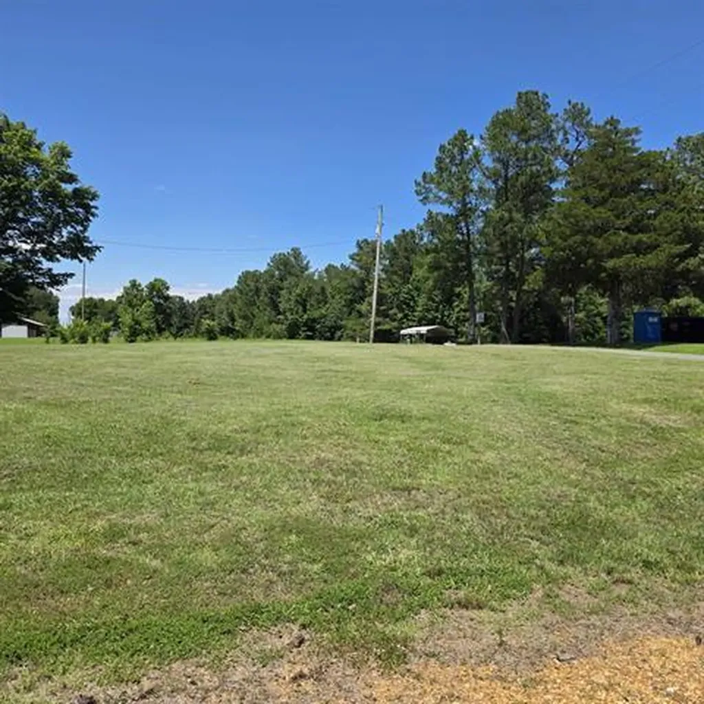 648 S County Line Road Mayfield KY 42066
