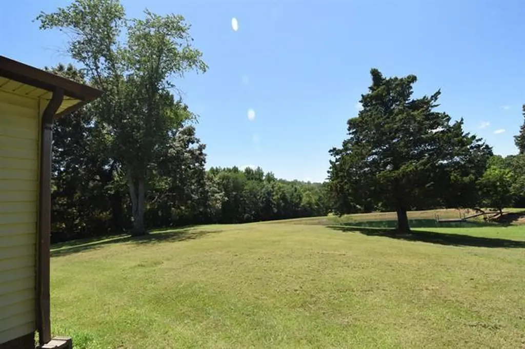 648 S County Line Road Mayfield KY 42066
