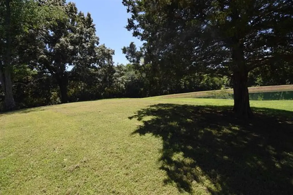 648 S County Line Road Mayfield KY 42066