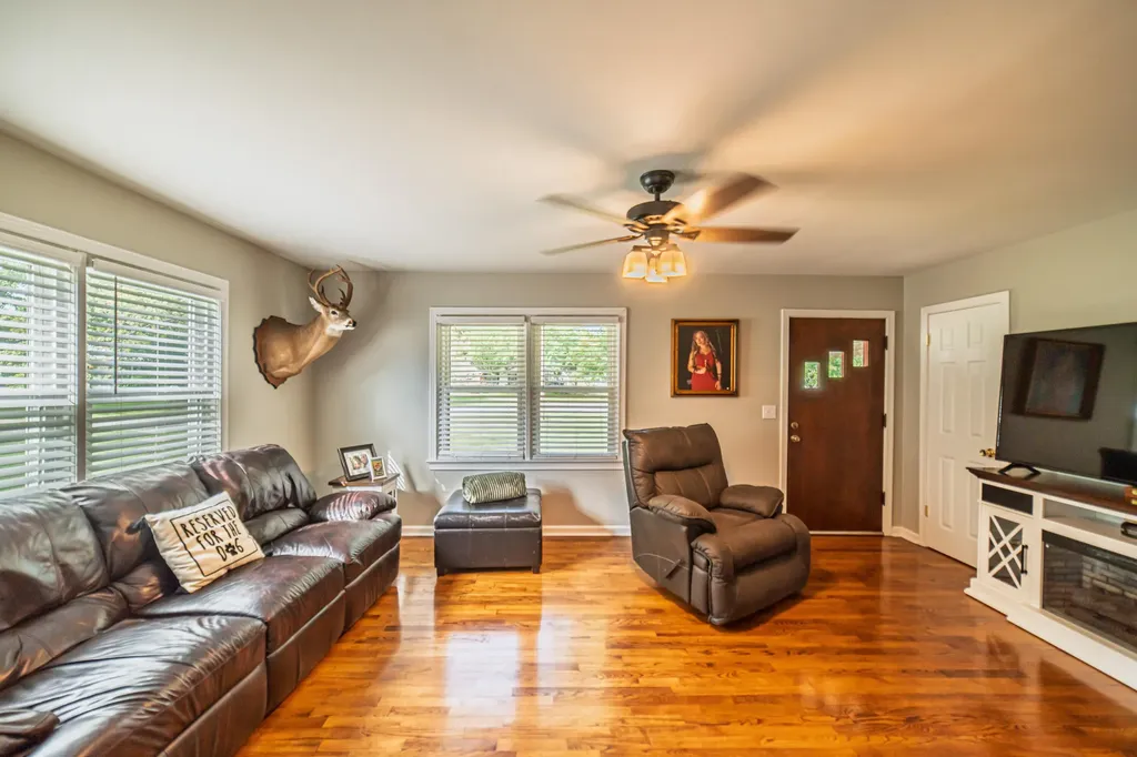 162 Iroquois Drive Paducah KY 42001