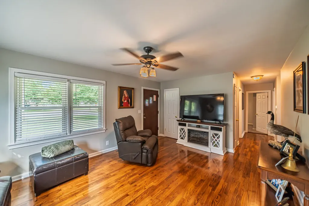 162 Iroquois Drive Paducah KY 42001