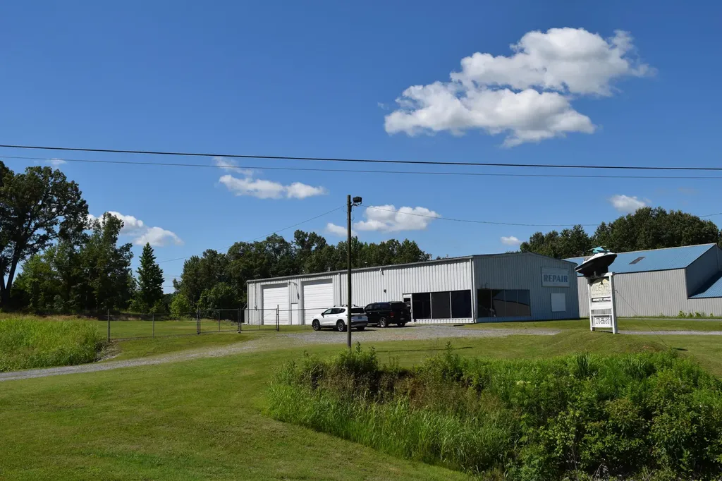 8975 Us-62 Calvert City KY 42029