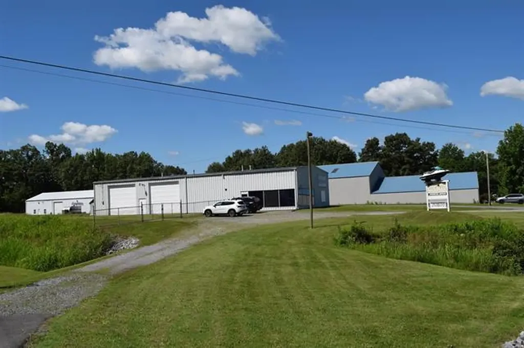 8975 Us-62 Calvert City KY 42029