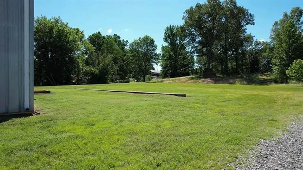 8975 Us-62 Calvert City KY 42029