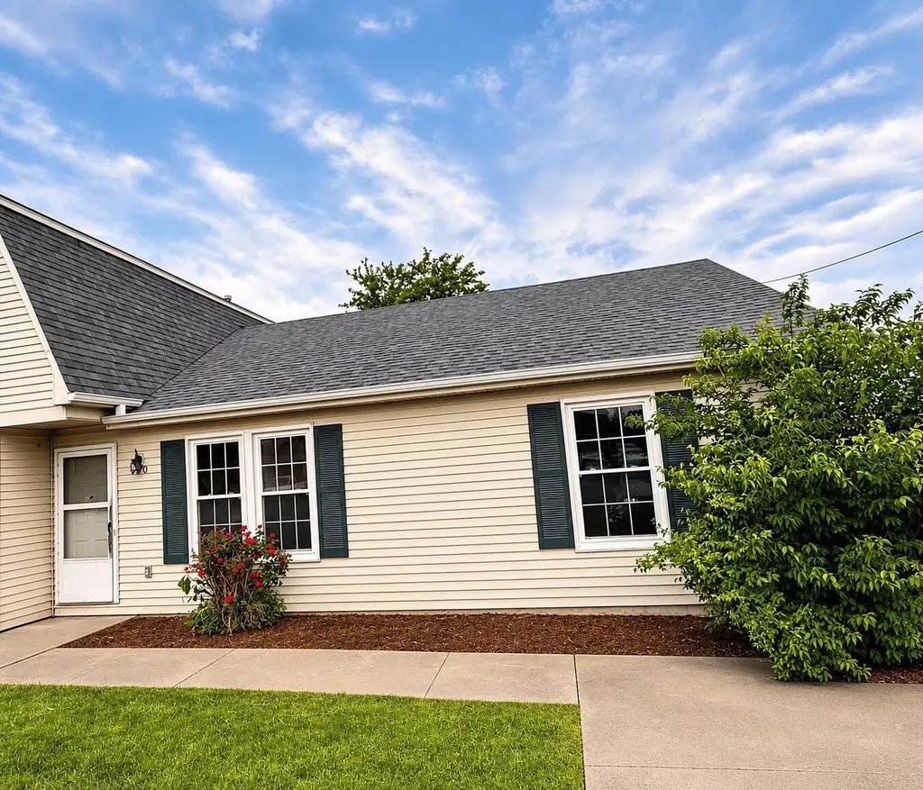 220 Azalea Harrodsburg KY 40330