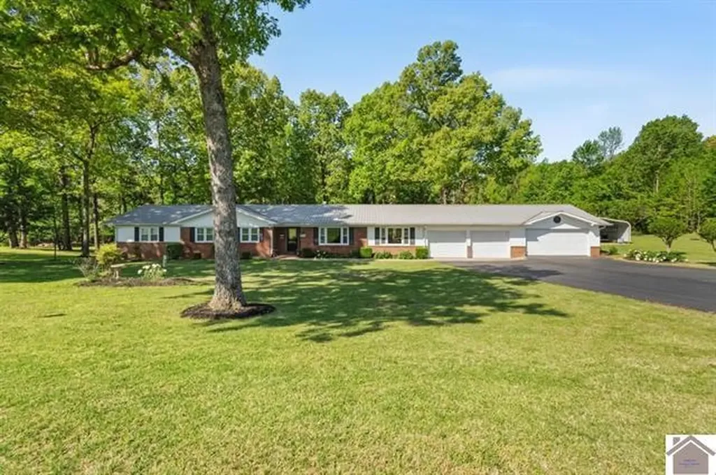 803 N State Route 810 Kuttawa KY 42055