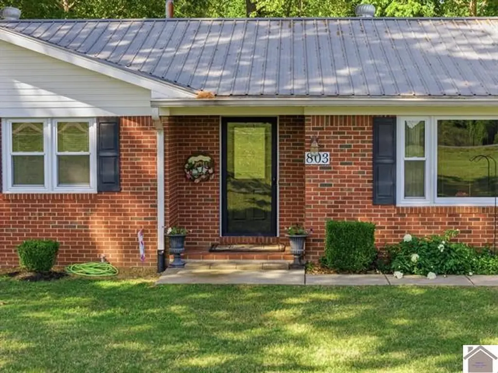 803 N State Route 810 Kuttawa KY 42055