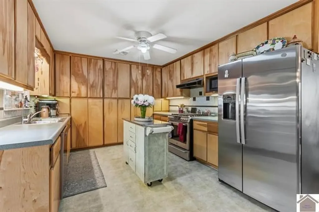 803 N State Route 810 Kuttawa KY 42055