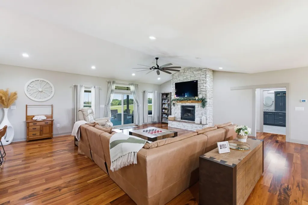 351 Benton Road Mt Sterling KY 40353