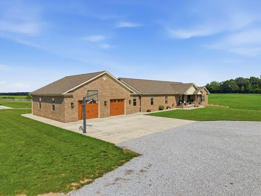 351 Benton Road Mt Sterling KY 40353