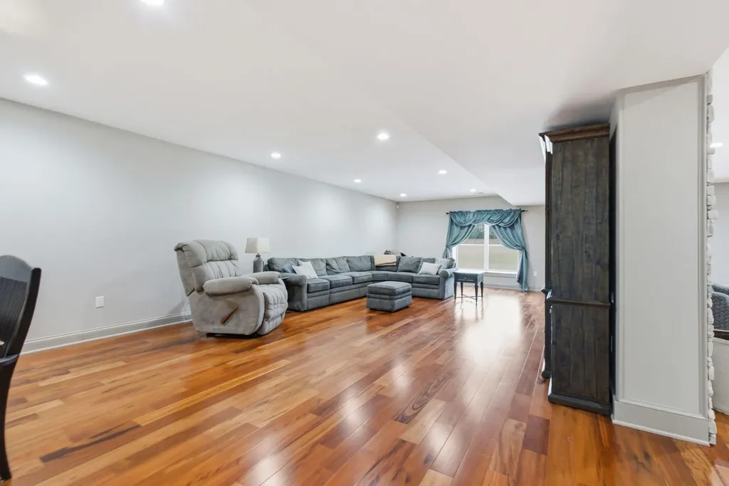 351 Benton Road Mt Sterling KY 40353