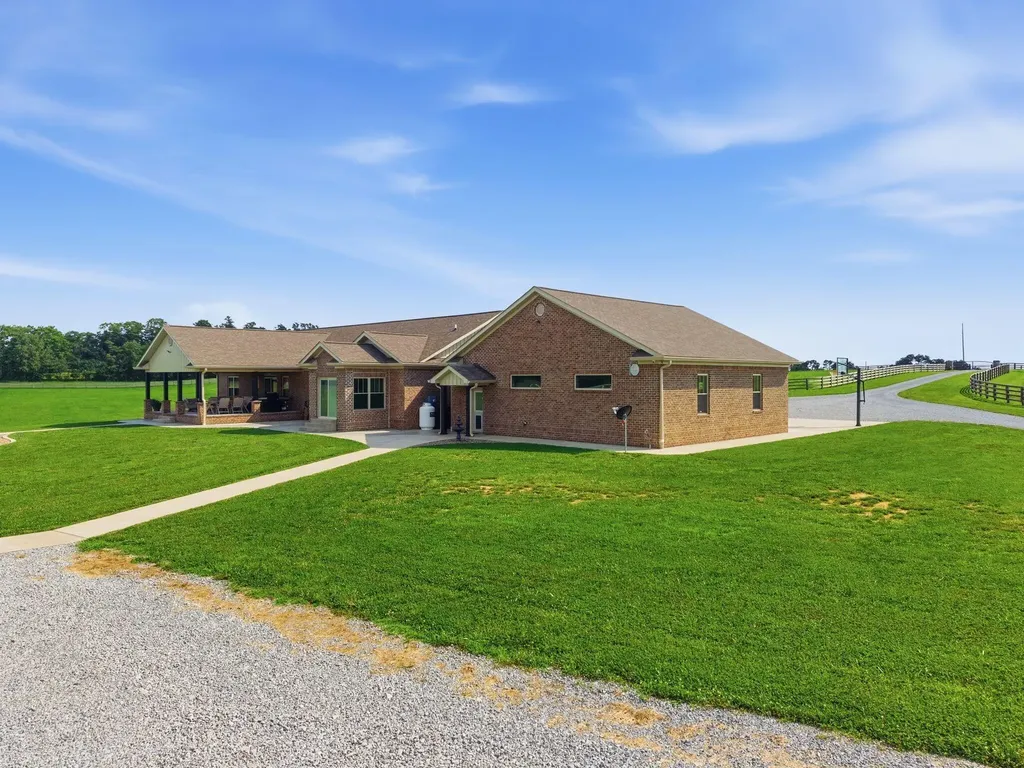 351 Benton Road Mt Sterling KY 40353