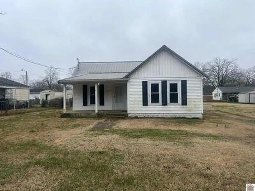 2032 Center Street Paducah KY 42003