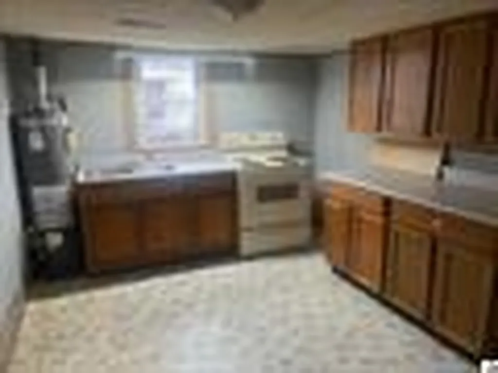 2032 Center Street Paducah KY 42003