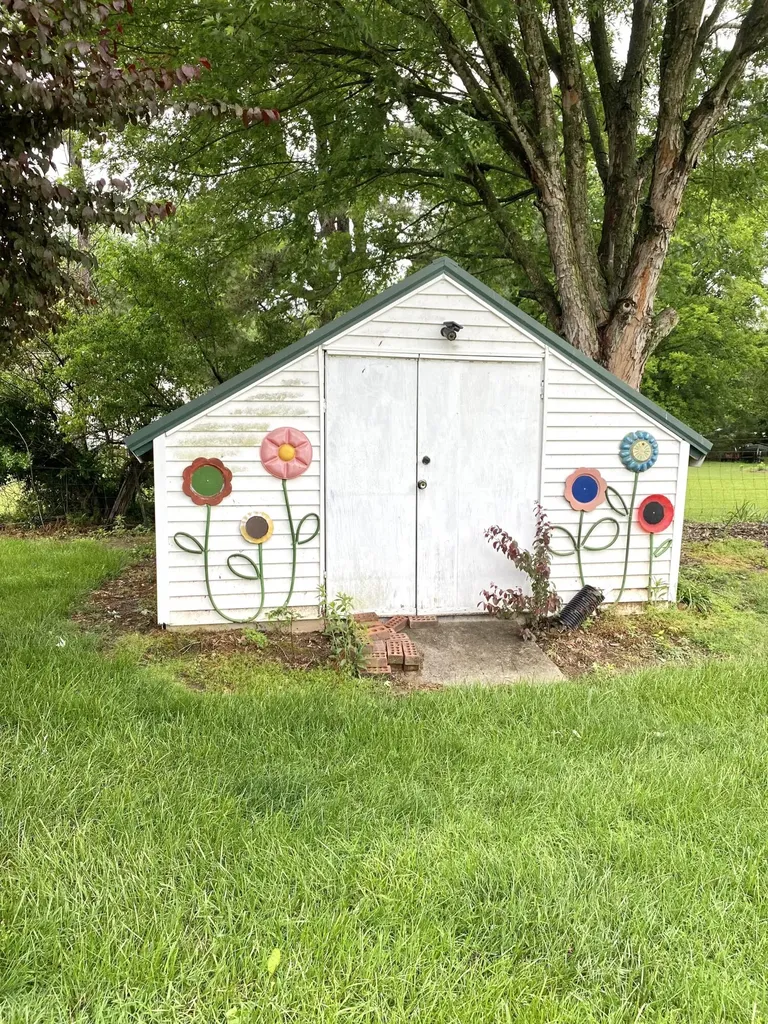 156 Heather Lane Ledbetter KY 42058