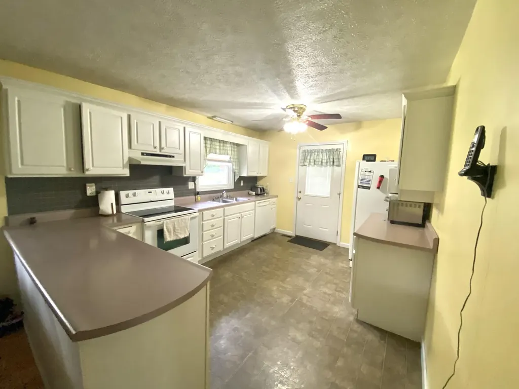 156 Heather Lane Ledbetter KY 42058