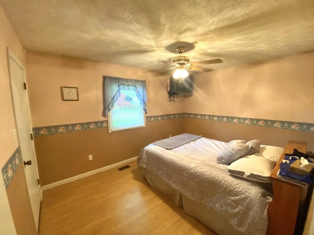 156 Heather Lane Ledbetter KY 42058