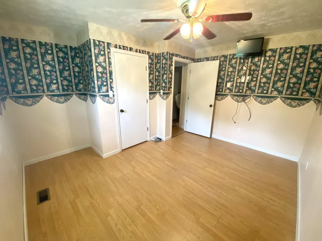 156 Heather Lane Ledbetter KY 42058