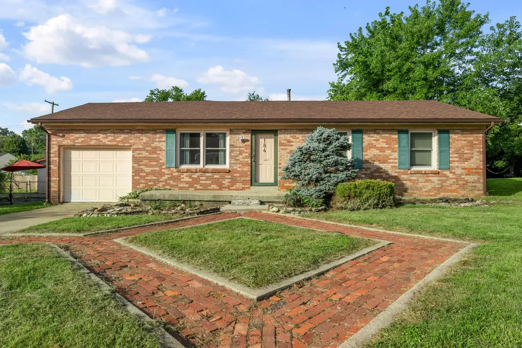 184 E Tiverton Way Lexington KY 40517