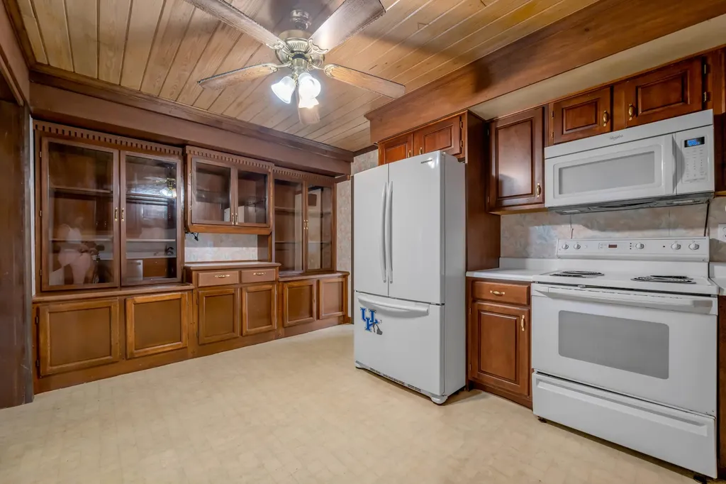 184 E Tiverton Way Lexington KY 40517